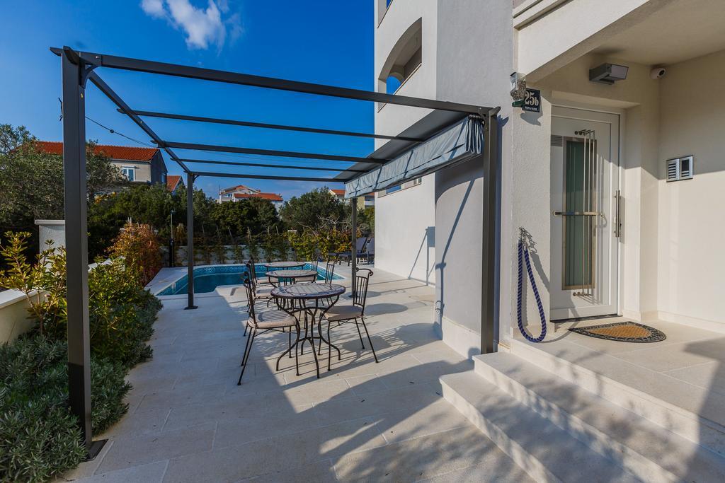 Villa Apartments Katja Trogir Exterior foto