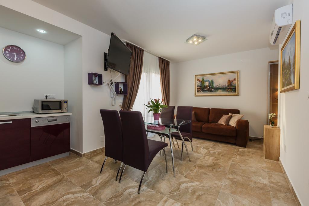 Villa Apartments Katja Trogir Exterior foto