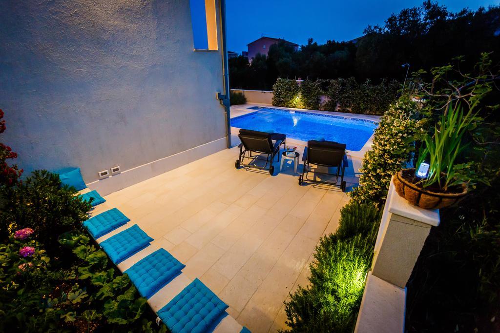Villa Apartments Katja Trogir Exterior foto